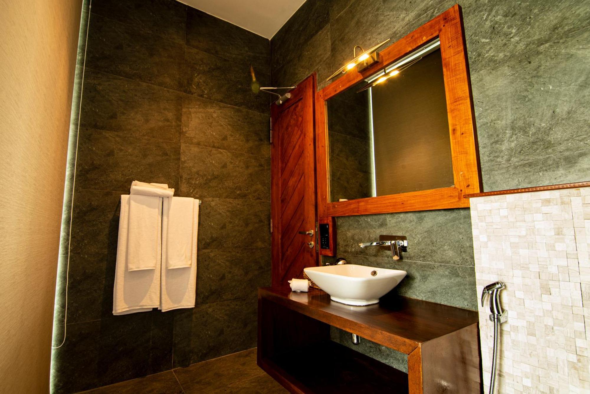 The Rockwall Boutique Hotel Bentota Kültér fotó